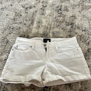 Gap white Jean shorts. Size 2/26